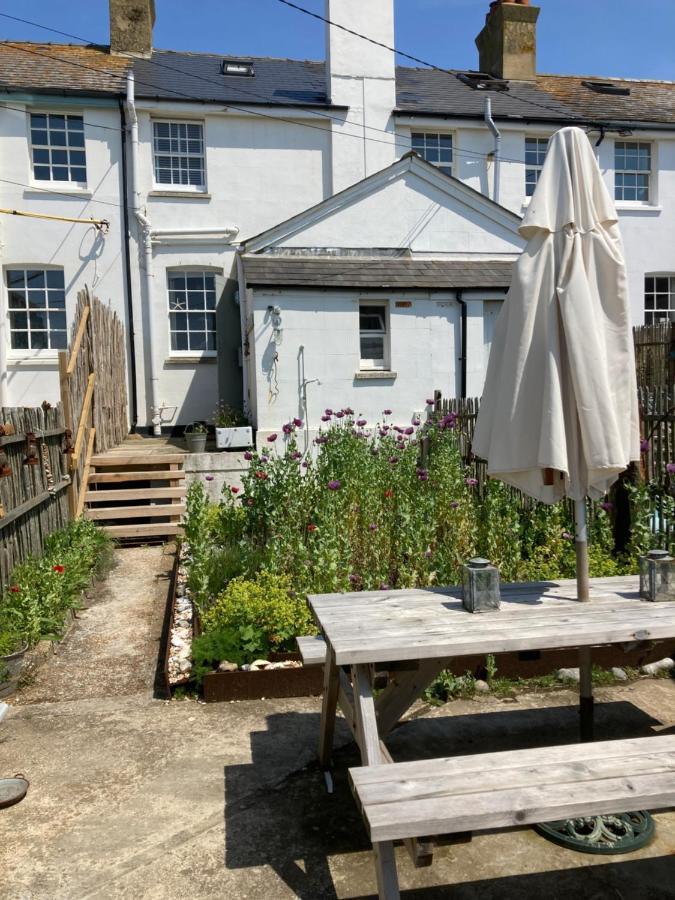 7 Coastguard Cottages, Jury's Gap, Sands Holiday home