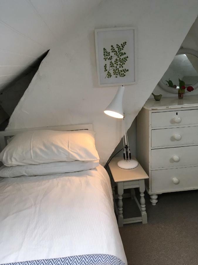 7 Coastguard Cottages, Jury's Gap, Sands *