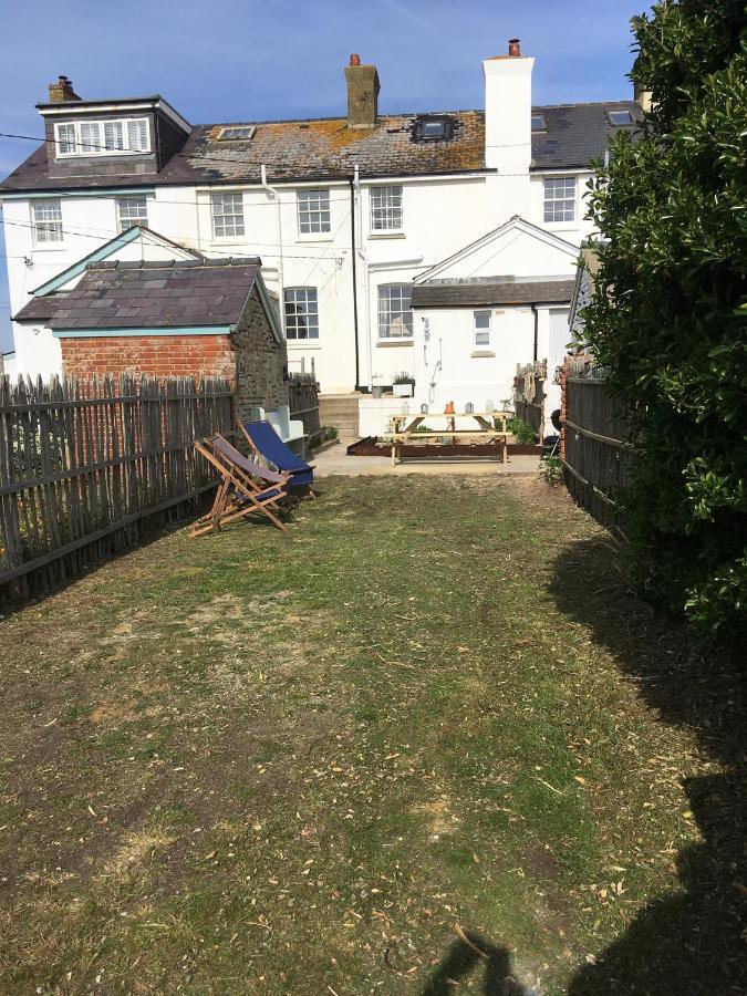 7 Coastguard Cottages, Jury's Gap, Sands