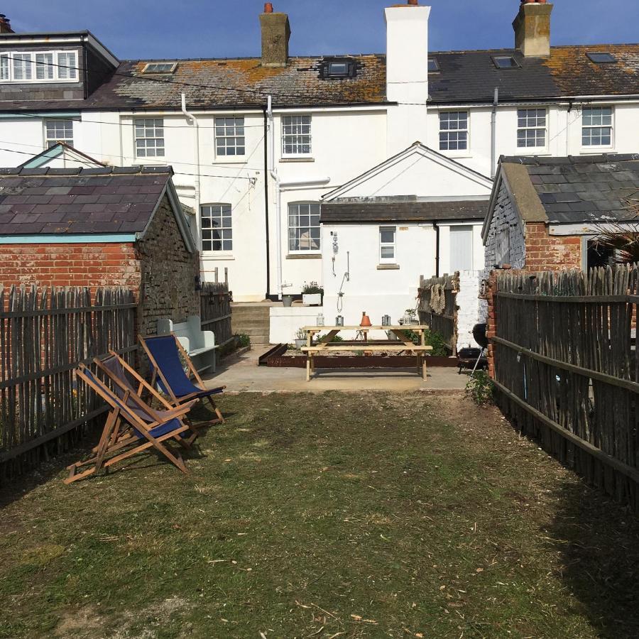7 Coastguard Cottages, Jury's Gap, Sands Camber